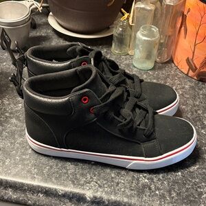 Boys size 6 big kids Wonder nation brand new black shoes never worn